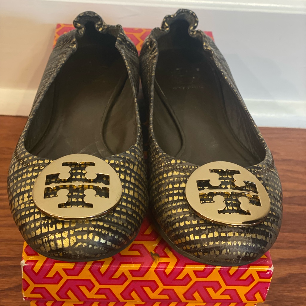 Tory Burch Reva Flats With Metal Logo In Metallic Lizard Print